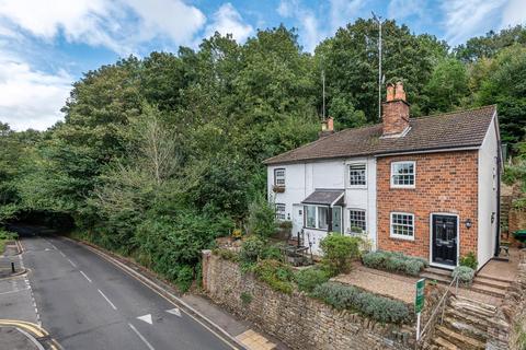 21 Brighton Road, Godalming, GU7 1NT