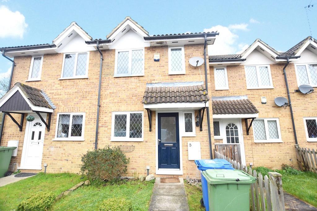 Challis Place, Amen Corner, Binfield... 2 bed terraced house £1,000
