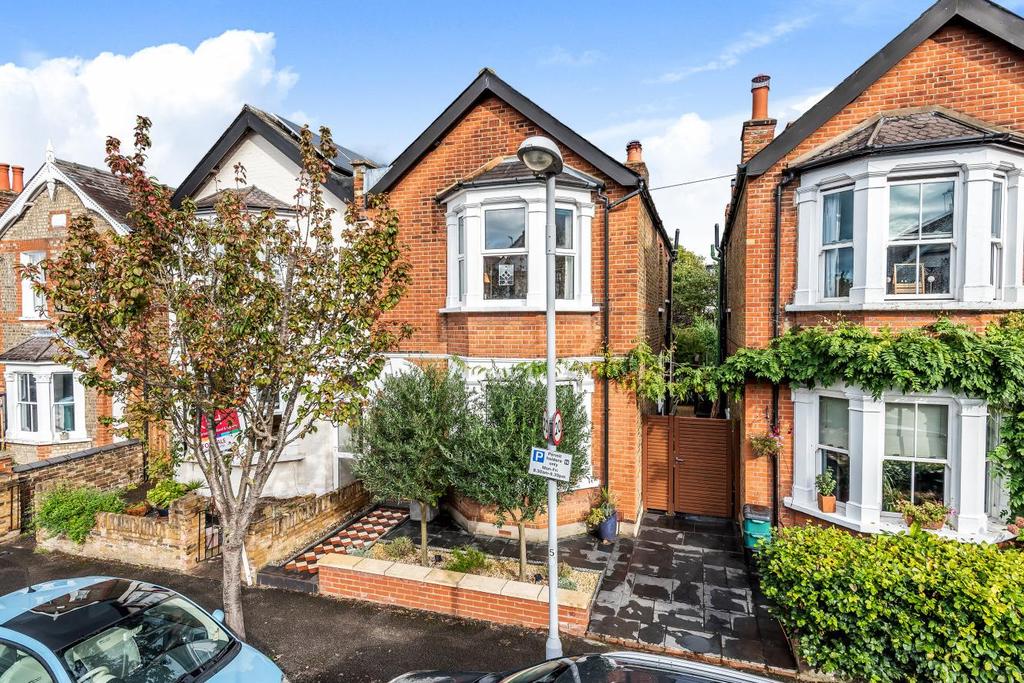 Cobham Road, Kingston upon Thames 3 bed semidetached house £900,000