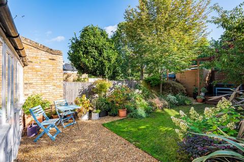 41 Cobham Road, Kingston Upon Thames, KT1 3AE