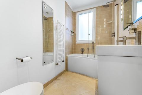 41 Cobham Road, Kingston Upon Thames, KT1 3AE