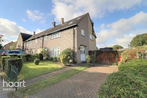 105 Worlds End Lane, Enfield, EN2 7RG