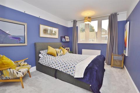 2 bedroom flat for sale - King Street, Plaistow, London, E13 8DB