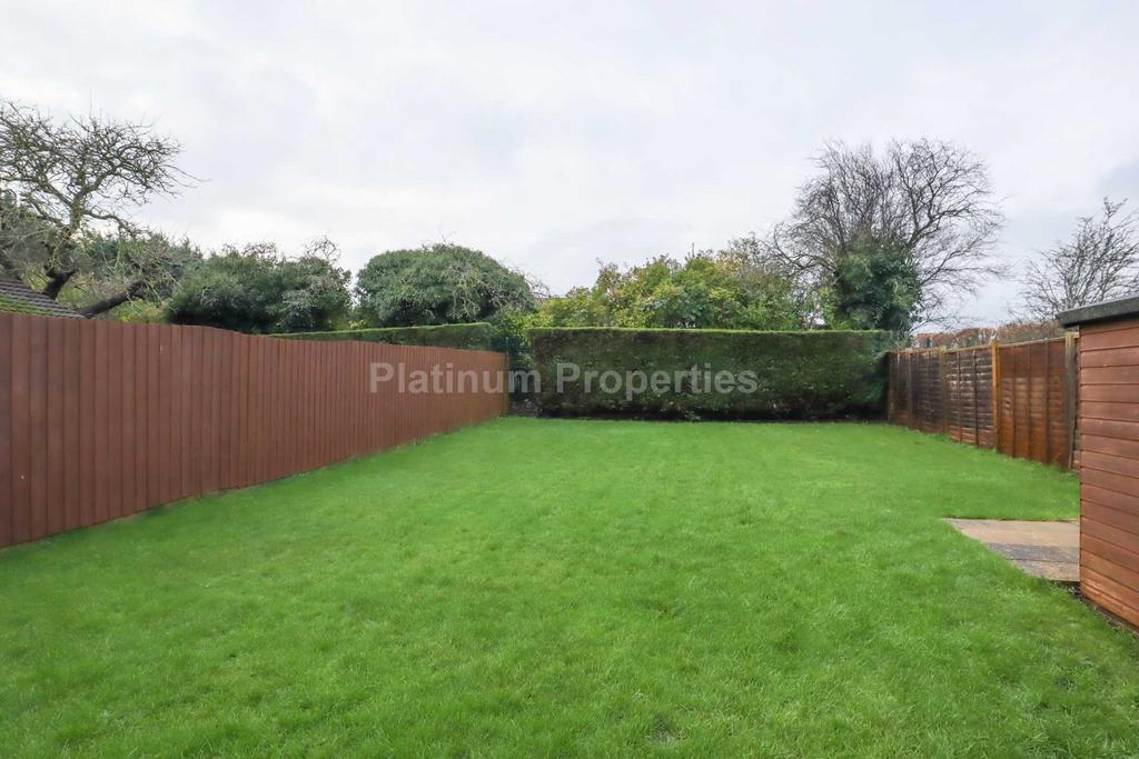 Wisbech Road, Littleport 3 bed bungalow £975 pcm (£225 pw)