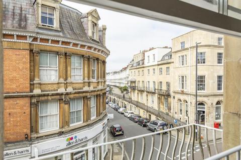 2 bedroom flat to rent, Flat , Regent Street, BS8