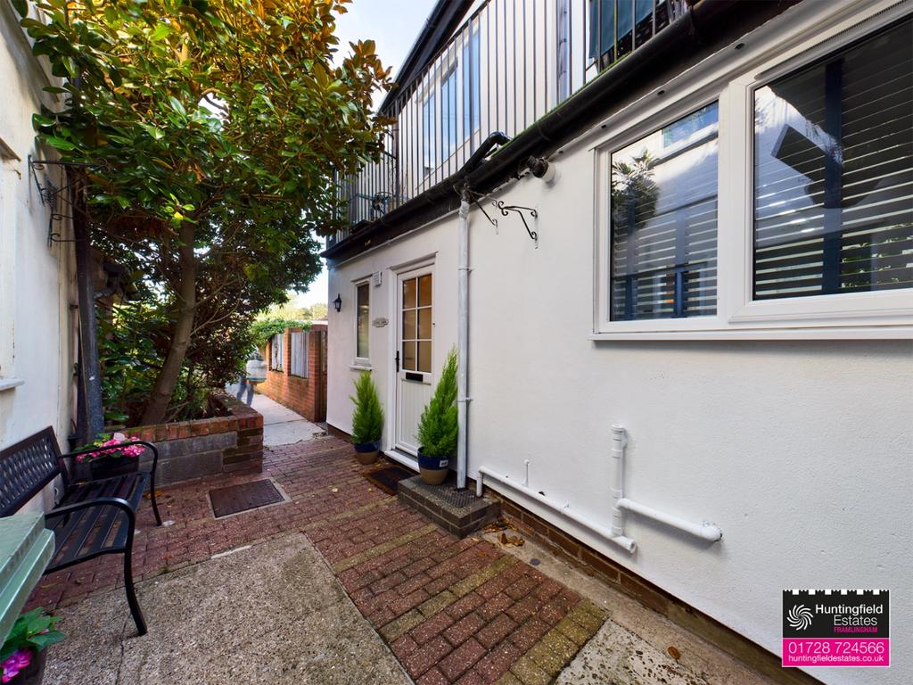 Haywards Mews, Saxmundham, Suffolk 1 bed apartment £175,000