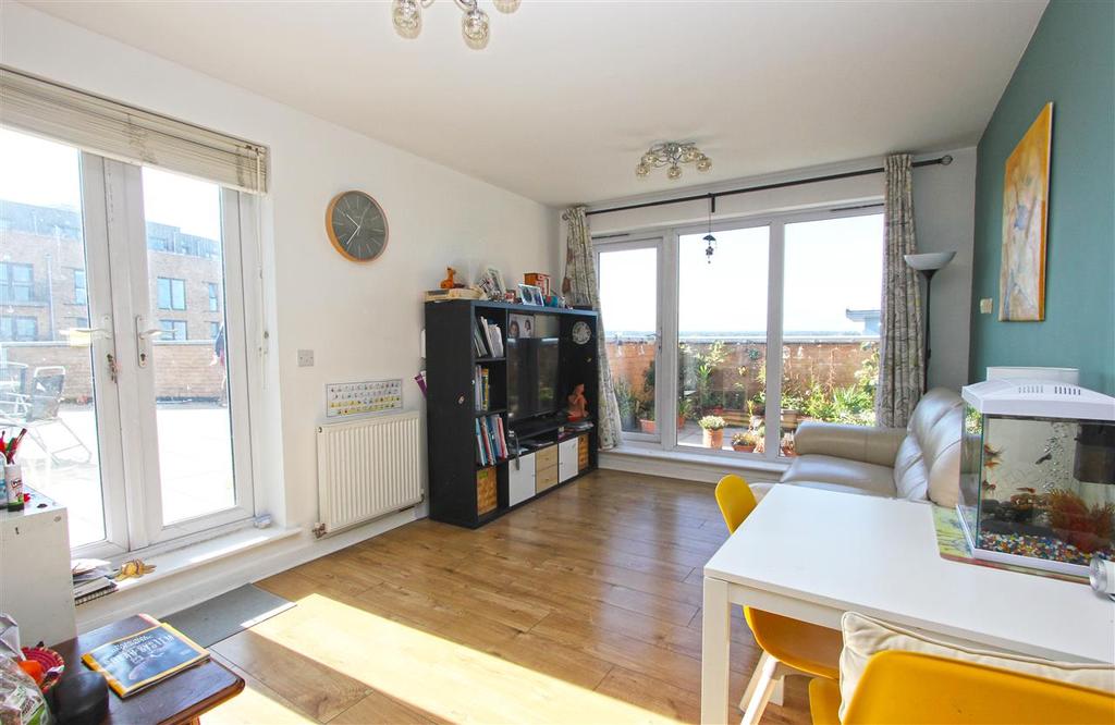 Peebles Court, Croydon 2 bed apartment £325,000