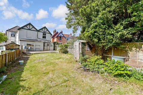 4 bedroom semi-detached house for sale, The Avenue, Totland Bay, Isle of Wight