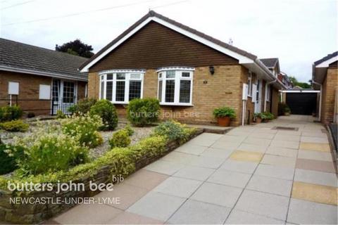 2 bedroom detached house to rent, Pembroke Drive, Newcastle Under Lyme