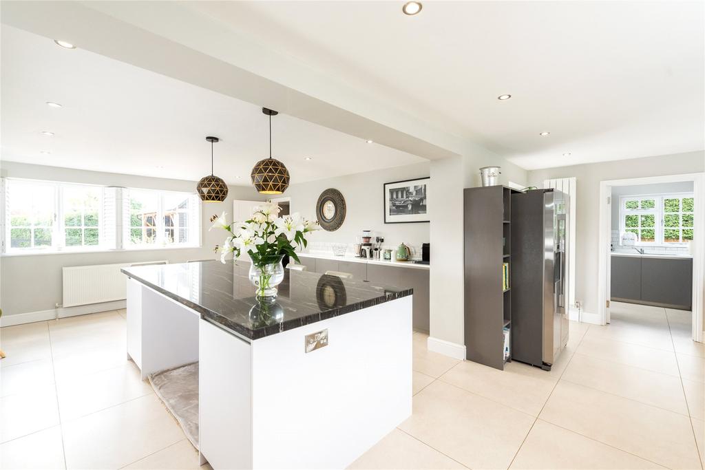 Kitchen/Breakfast Rm