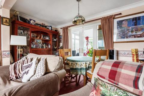 28 Chiltern View, Little Milton, Oxford, OX44 7QP