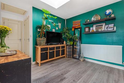 4 Powell Place, Swindon, SN2 2FQ