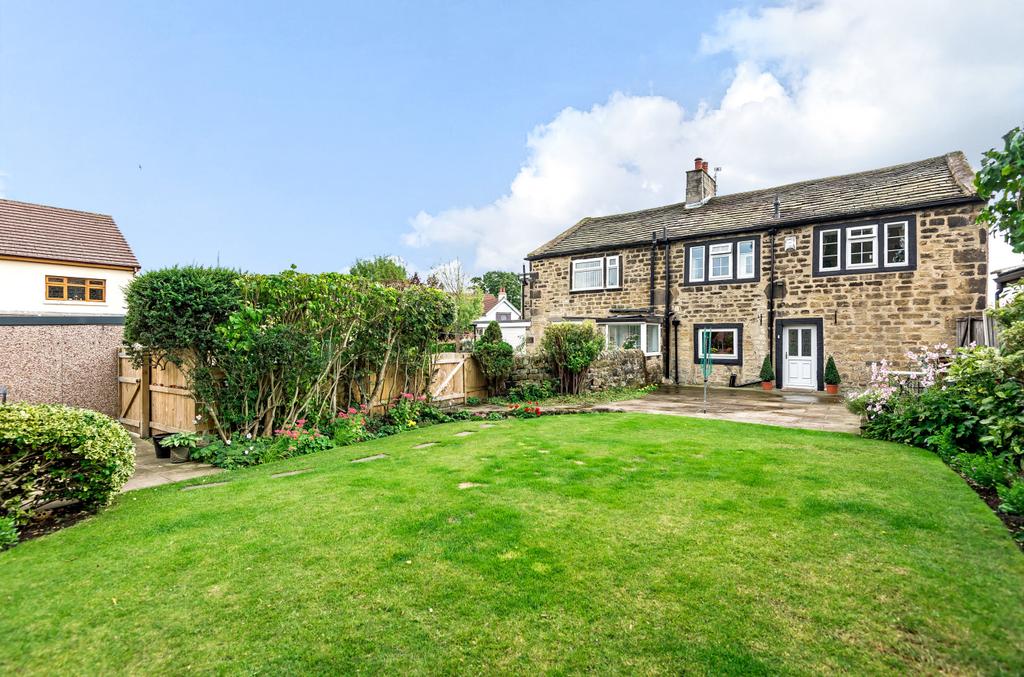 Otley Road, Guiseley, Leeds, West Yorkshire 3 bed semidetached house
