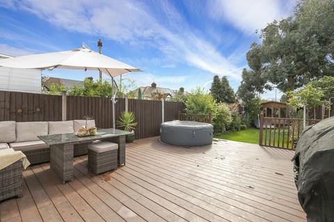 31 Willow Close, Buckhurst Hill, IG9 6HS
