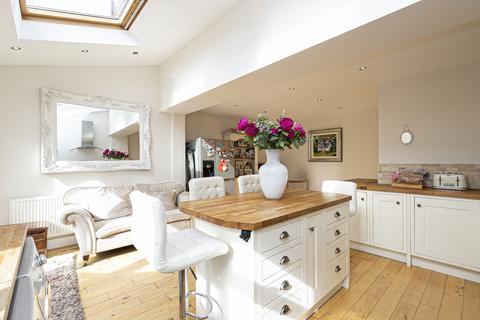 31 Willow Close, Buckhurst Hill, IG9 6HS