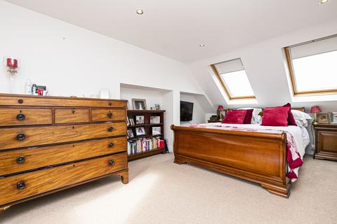 31 Willow Close, Buckhurst Hill, IG9 6HS