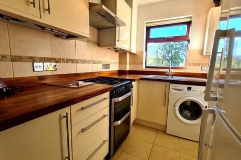 15 Fox Road, Haslemere, GU27 1RG