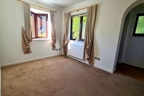 15 Fox Road, Haslemere, GU27 1RG