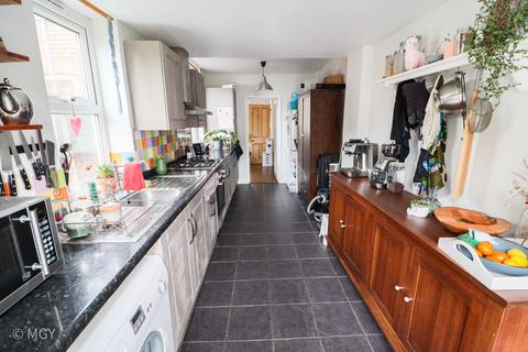 43 Andrews Road, Cardiff, CF14 2JN