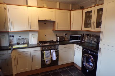 3 Sandringham Close, Clayton, Bradford, BD14 6EB