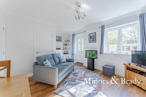 6 Canary Close, Hockering, Dereham, NR20 3FA