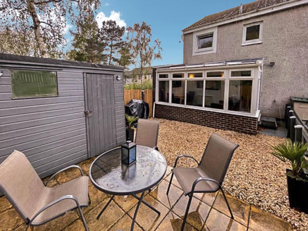 Tantallon Court, Pitteuchar, Glenrothes 2 bed semidetached house £