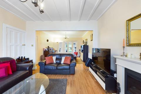 24 Broadfields Avenue, Edgware, HA8 8PG