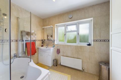 24 Broadfields Avenue, Edgware, HA8 8PG