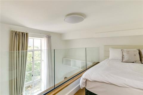 Studio to rent, Princess Beatrice House, Chelsea, London, SW10