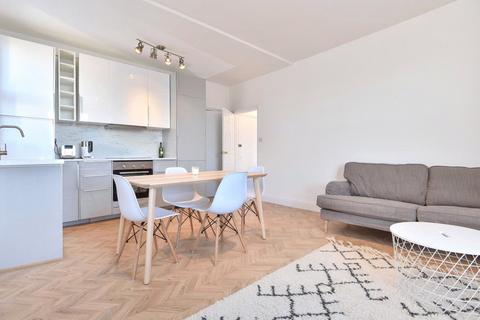 2 bedroom apartment to rent, Lancaster Road, London, SE25