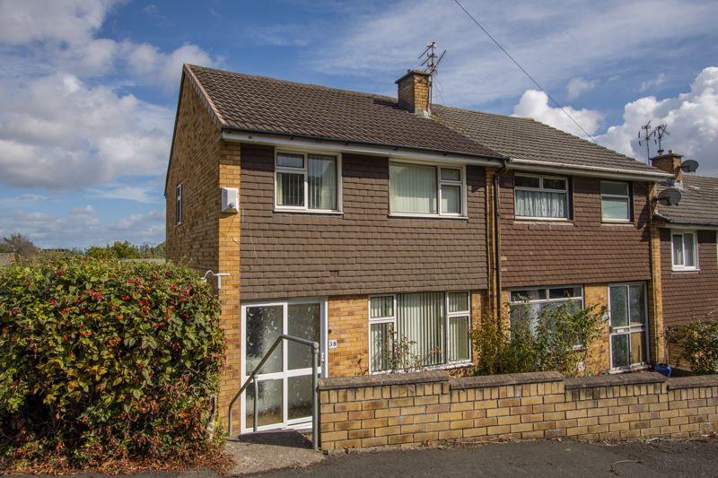 Cowslip Drive, Penarth 3 bed semidetached house £250,000