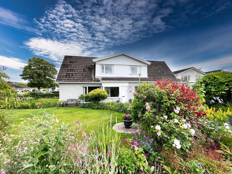 Ffrwd Vale, Neath, SA10 7BA 4 bed detached house for sale £480,000
