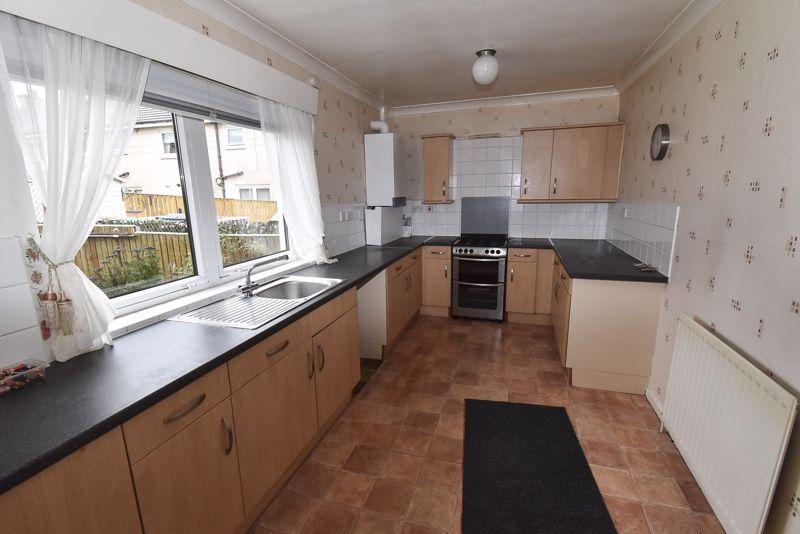 Montrose Gardens, Kilsyth 3 bed semidetached house £109,995