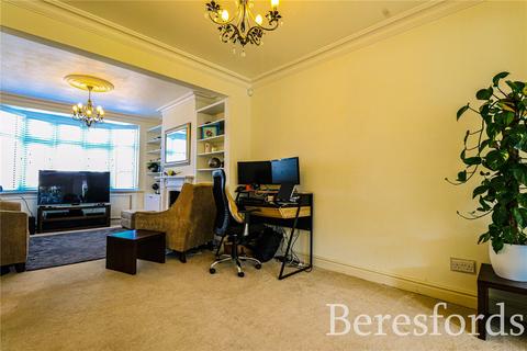 37 Warrington Gardens, Hornchurch, RM11 2AQ