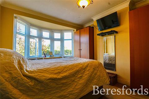 37 Warrington Gardens, Hornchurch, RM11 2AQ
