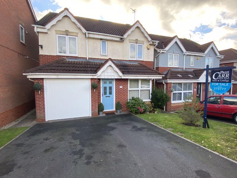 Quantock Close, Brownhills, Walsall... 4 bed detached house £280,000