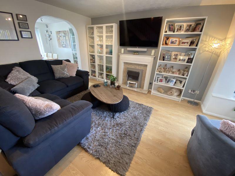 Quantock Close, Brownhills, Walsall... 4 bed detached house £280,000