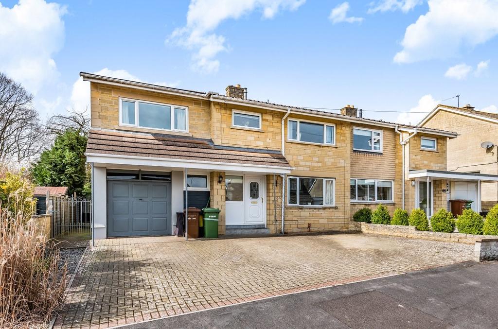 Mendip Drive, Frome, BA11 4 bed semidetached house £475,000