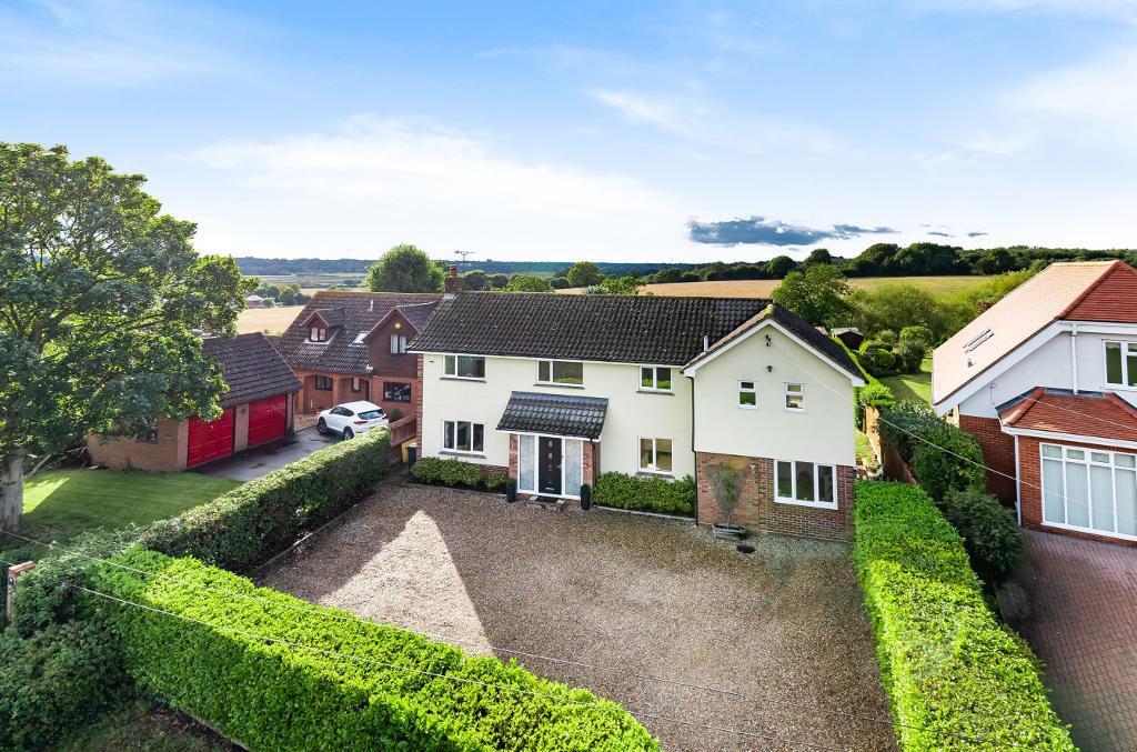 Brantham Hill, Brantham, Suffolk, CO11 1SD 4 bed detached house £575,000