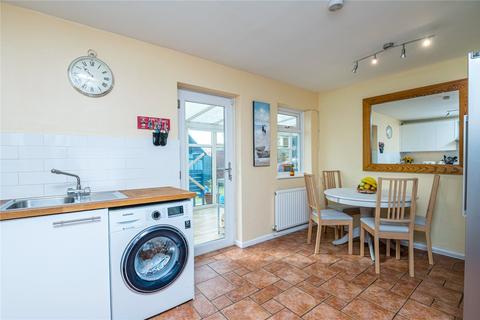 16 Glebe Close, Great Wakering, Southend-on-sea, SS3 0DZ