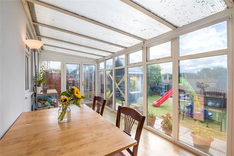 16 Glebe Close, Great Wakering, Southend-on-sea, SS3 0DZ
