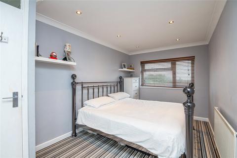 16 Glebe Close, Great Wakering, Southend-on-sea, SS3 0DZ