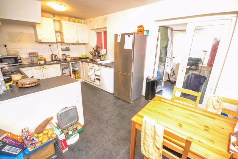 Kingsman Road, StanfordLeHope 3 bed terraced house £300,000