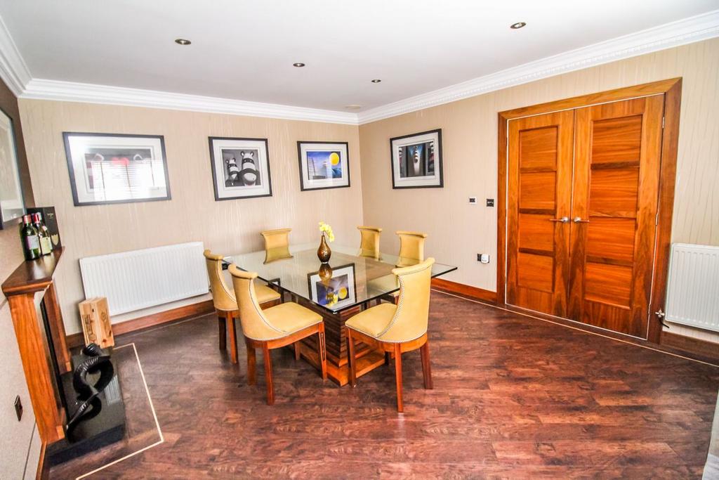 Dining Room pic 2