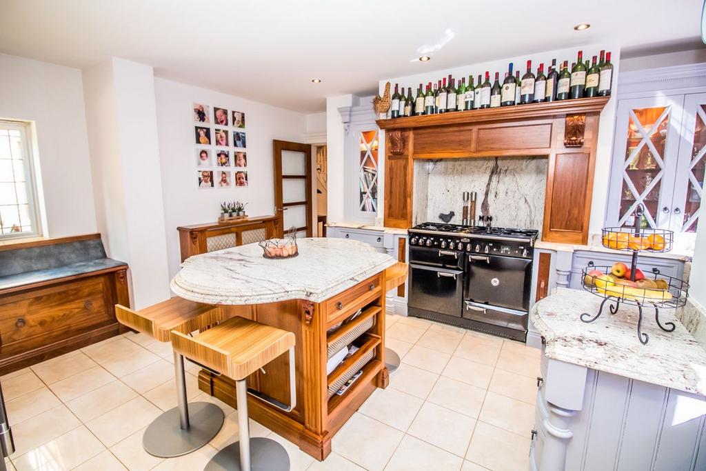 Kitchen 4