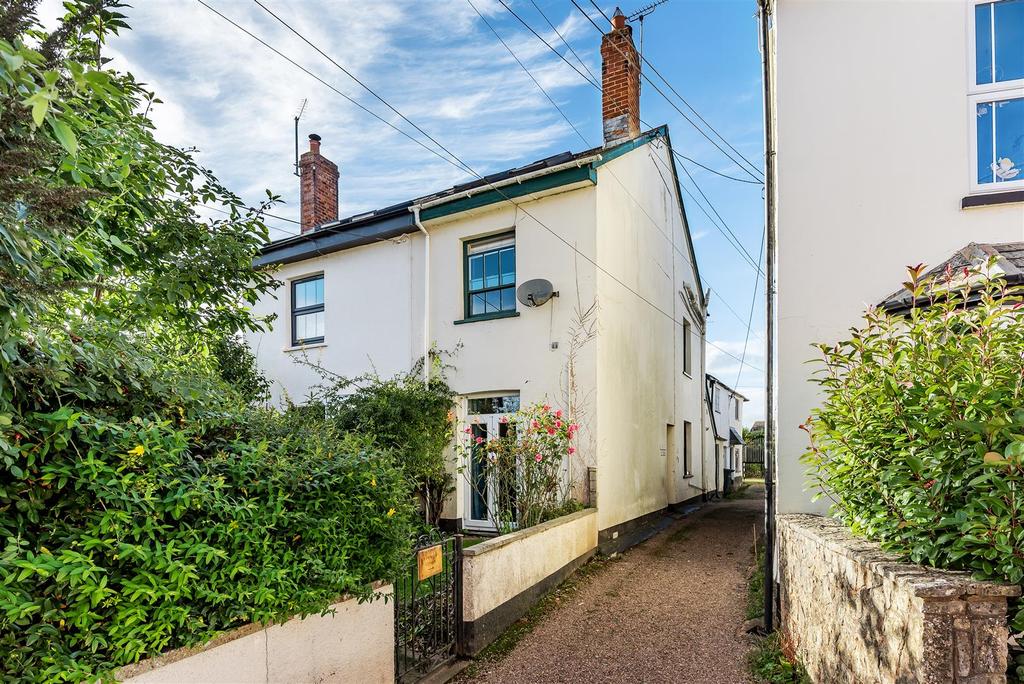 Stoke Canon, Exeter 3 bed semidetached house £300,000