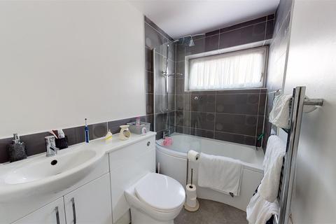36 Hudson Close, Sturry, Canterbury, CT2 0HX