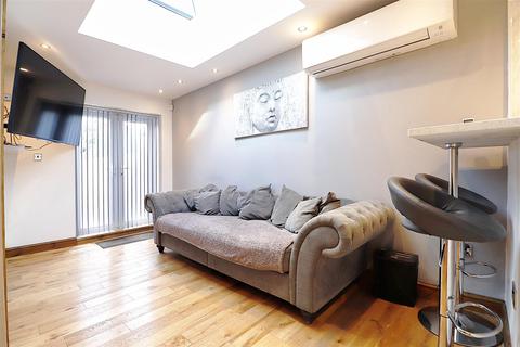 47 Lewis Road, Swanscombe, DA10 0JH