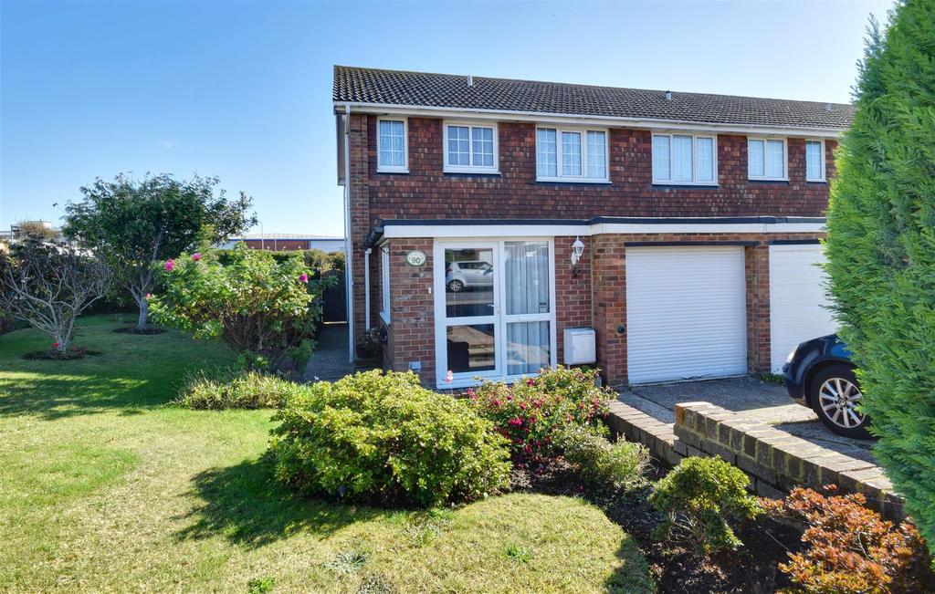 Ridgewood Gardens, BexhillOnSea 3 bed semidetached house £350,000