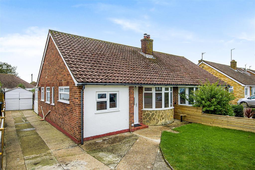 Sandbanks Way, Hailsham 2 bed semidetached bungalow £295,000